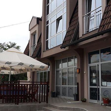 Prenociste I Restoran Ihthis Bajina Basta Ngoại thất bức ảnh