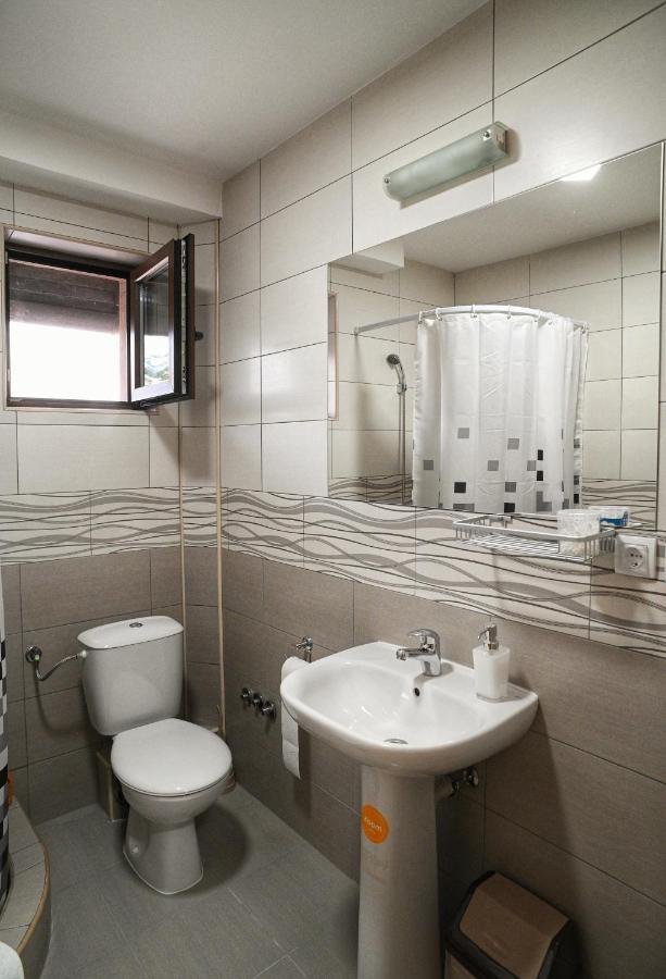 Prenociste I Restoran Ihthis Bajina Basta Ngoại thất bức ảnh