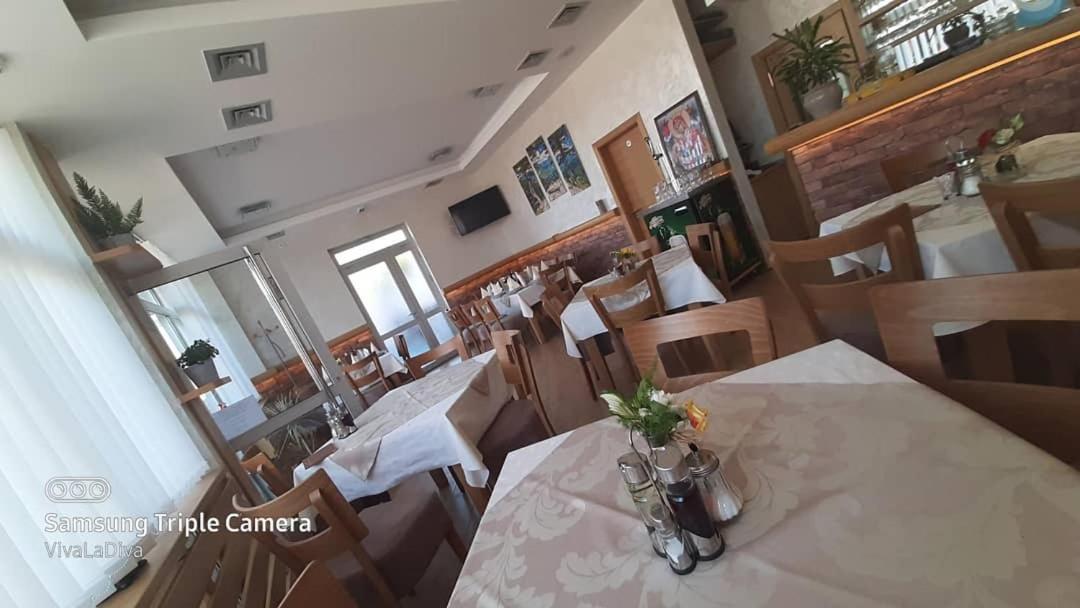 Prenociste I Restoran Ihthis Bajina Basta Ngoại thất bức ảnh