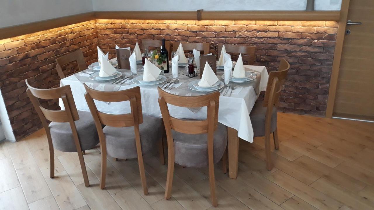 Prenociste I Restoran Ihthis Bajina Basta Ngoại thất bức ảnh