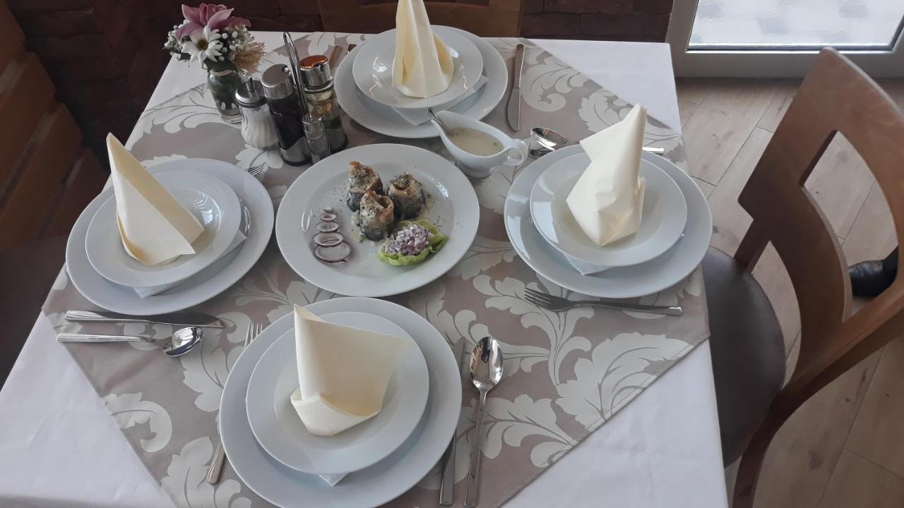 Prenociste I Restoran Ihthis Bajina Basta Ngoại thất bức ảnh