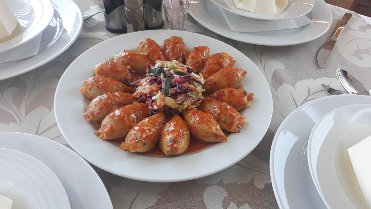 Prenociste I Restoran Ihthis Bajina Basta Ngoại thất bức ảnh
