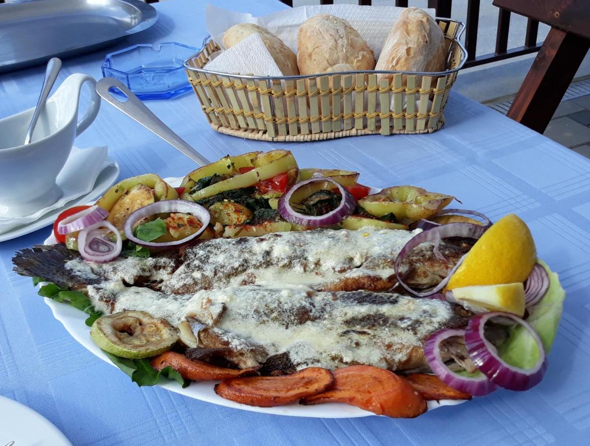 Prenociste I Restoran Ihthis Bajina Basta Ngoại thất bức ảnh